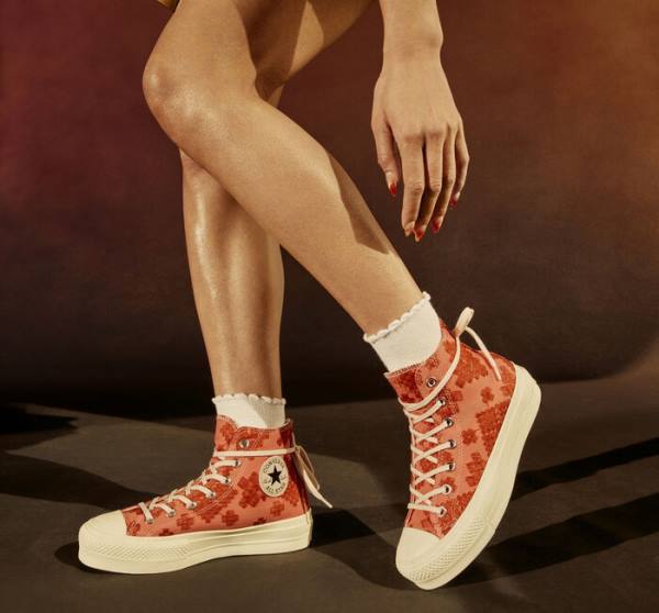 Zapatillas Altas Converse Chuck Taylor All Star Lift Plataforma Tonal Embroidery Tenis Naranjas | CV-572BHL